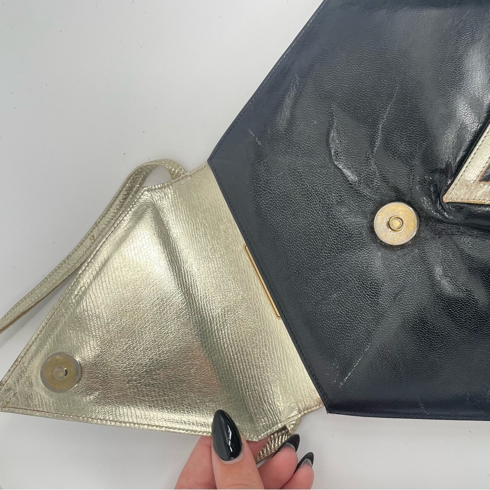 1980s Charles Jourdan Paris Black & Silver Metalic Leather Hexagonal Crossbody - Picture 7 of 13